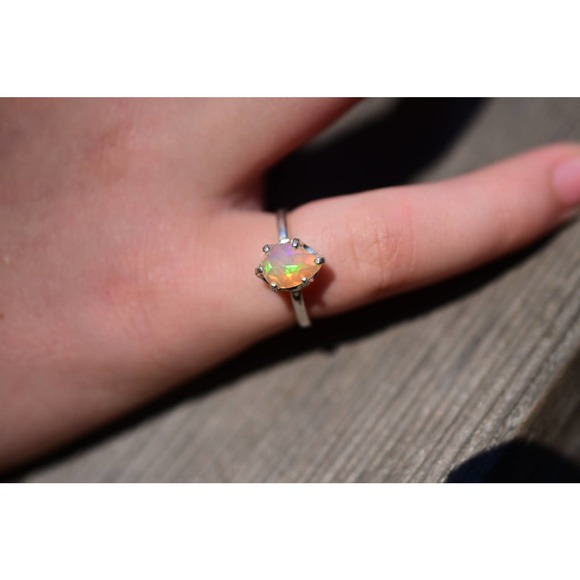 Opal ring, unique opal ring, alternative engagement ring jewelry for her - Picture 1 of 3